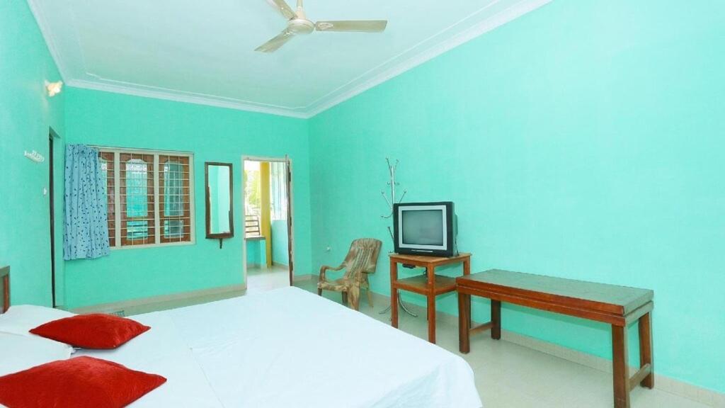 Hill Green Home Stay Теккаді Екстер'єр фото